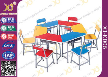 China Multi Funktionskombinations-Studenten-Schreibtisch und Stuhl stellten mit Stahlfach-/Klassenzimmer-Möbeln ein fournisseur