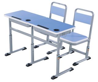 China Doppelter Grundschule-Studenten-Schreibtisch und Stuhl stellten 1,2 Millimeter Stahlelektrospray ein fournisseur