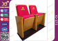Hohe hintere rote Auditoriums-Sitze mit hölzernem Seitenbrett-Firmenlogo fournisseur